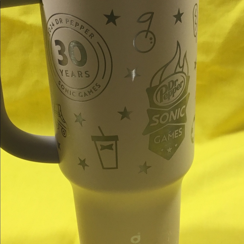 Owala Sonic Dr. Pepper Limited Edition 40 ounce - Picture 2 of 9